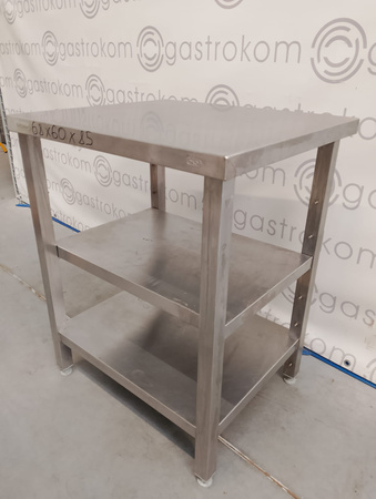 Stół z 2 półkami 68x60