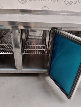 STÓŁ CHŁODNICZY 3-DRZWIOWY STALGAST 841036