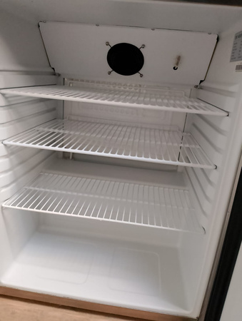 Szafa chłodnicza podblatowa