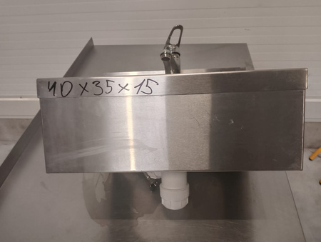 Umywalka ze stali nierdzewnej jednokomorowa z baterią 40 x 35