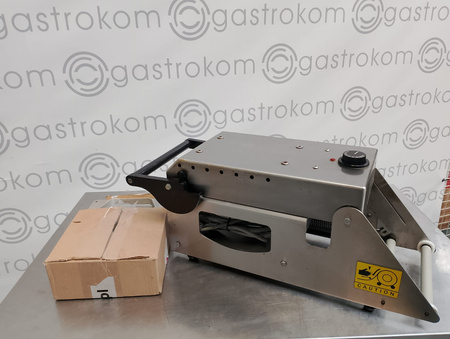 Zgrzewarka do tacek cateringowych Duniform DF10 + 5 matryc