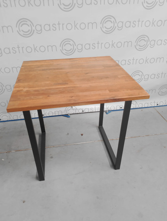 Stół z blatem drewnianym klejonym 80x80x77