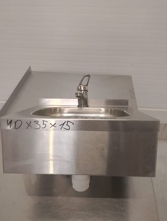 Umywalka ze stali nierdzewnej jednokomorowa z baterią 40 x 35