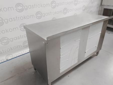 Stół przyścienny zabudowany z 3 stron 140x60