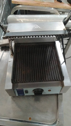 Kontakt grill pojedynczy ryflowany Hendi 263501