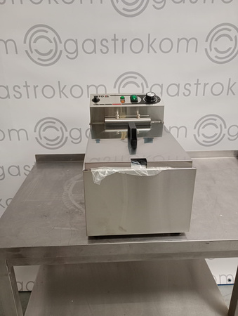 Frytownica 1-komorowa o pojemności 11L marki YATO YG-04617.