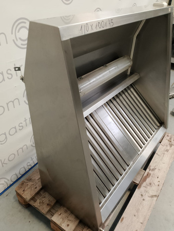 Okap 110x100 przyścienny trapezowy z łapaczami