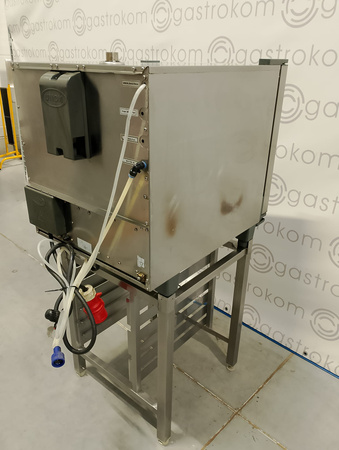 Piec konwekcyjno-parowy Unox XVC205E z podstawą 5XGN 2/3