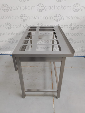 Stół z otworami na pojemniki GN 18x1/6
