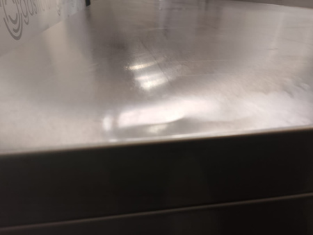 Stół przyścienny zabudowany z 2 półkami 160x70x85