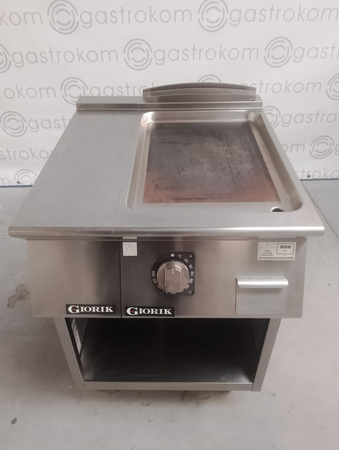 PŁYTA GRILLOWA NA PODSTAWIE JEZDNEJ Z ELEMENTEM NEUTRALNYM Giorik