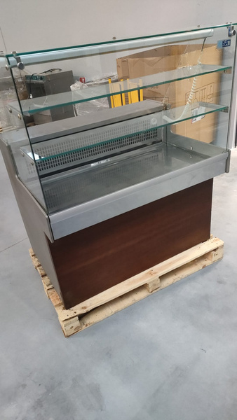 Witryna chłodnicza Isa