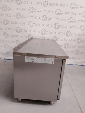 STÓŁ CHŁODNICZY 3-DRZWIOWY STALGAST 841036