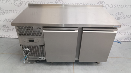 Stół chłodniczy 2-drzwiowy DORA METAL DM-94002-04 1325X700