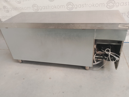 Stół chłodniczy 3-drzwiowy DM-94003-04