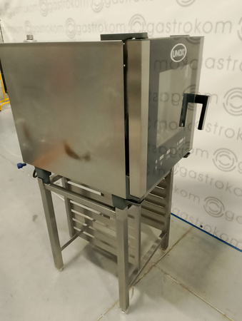 Piec konwekcyjno-parowy Unox XVC205E z podstawą 5XGN 2/3