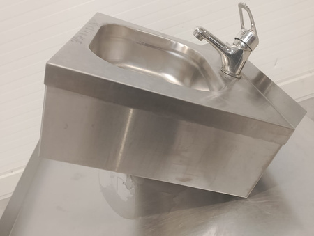 Umywalka ze stali nierdzewnej jednokomorowa z baterią 40 x 35