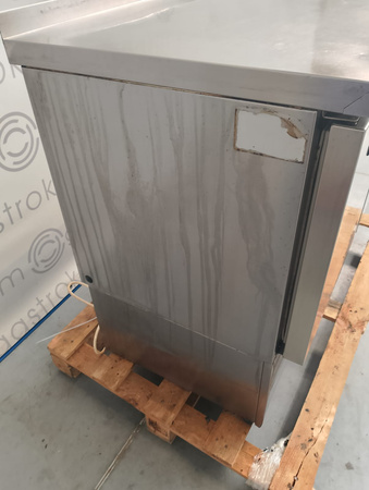 Stół chłodniczy 2-drzwiowy Dora Metal DM-94044.0.0