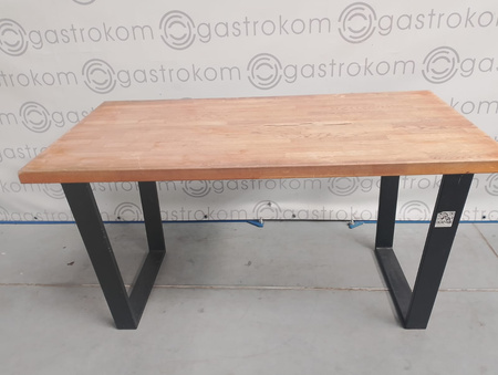 Stół z blatem drewnianym klejonym 140x71x75