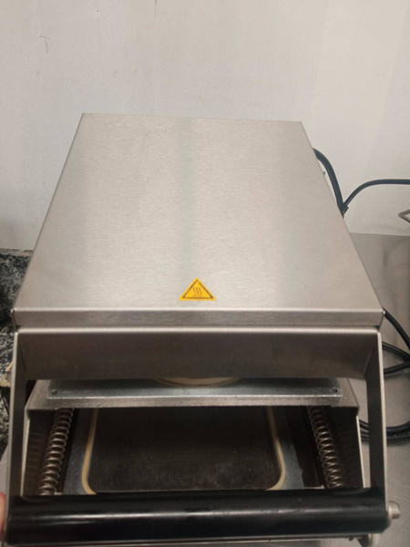 Zgrzewarka do tacek E190