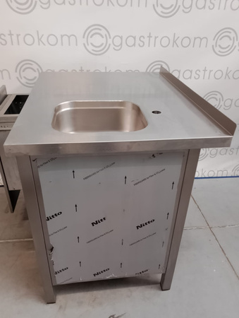 Stół roboczy ze zlewem z drzwiami skrzydłowymi 880x700x850