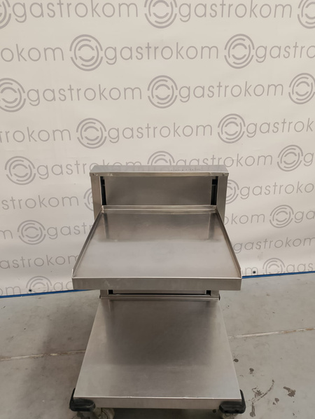 Wózek do transportu tac, koszy z unoszona platformą