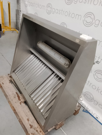 Okap 110x100 przyścienny trapezowy z łapaczami