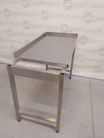 Stół 131,5x60x90 (blat nie na całości 117,5x60)