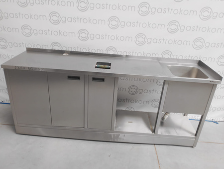 Stół ze zlewem i odbijakiem na kawę oraz szafką 236x60x98