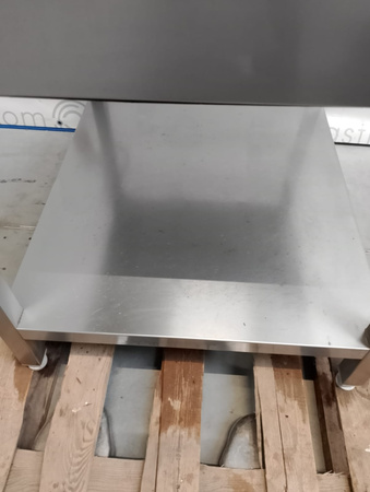 KUCHNIA ELEKTRYCZNA GASTRONOMICZNA Z PÓŁKĄ 4-PŁYTOWA KROMET 000.KE-4M