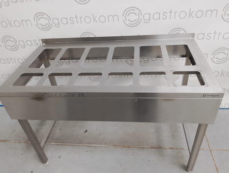 Stół z otworami na pojemniki GN 18x1/6