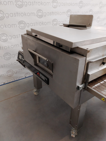 Piec do pizzy przelotowy elektryczny 1 komora z podstawą Moretti Forni TT98E