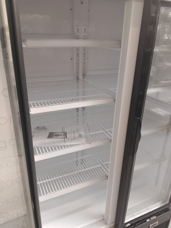 Witryna chłodnicza 2-drzwiowa Szron LG 800