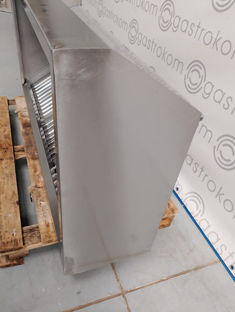 Okap przyścienny trapezowy 140x80 z łapaczami
