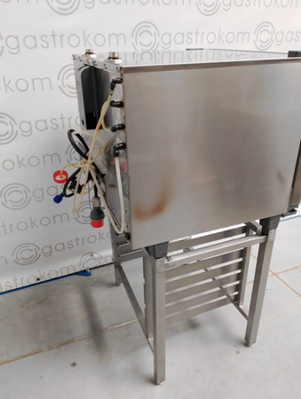 Piec konwekcyjno parowy UNOX 5xGN 1/1 z podstawą