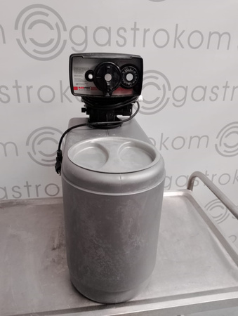 Zmiękczacz wody automatyczny RV8