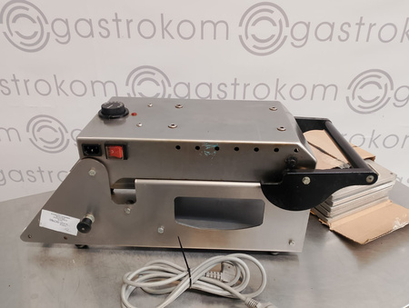 Zgrzewarka do tacek cateringowych Duniform DF10 + 5 matryc