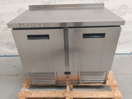 Stół chłodniczy 2-drzwiowy Dora Metal DM-94044.0.0