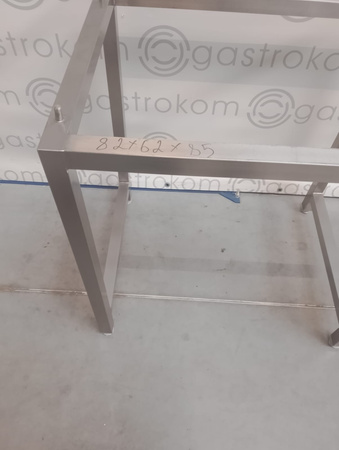 Podstawa pod piec (4 bolce) 82x62x85