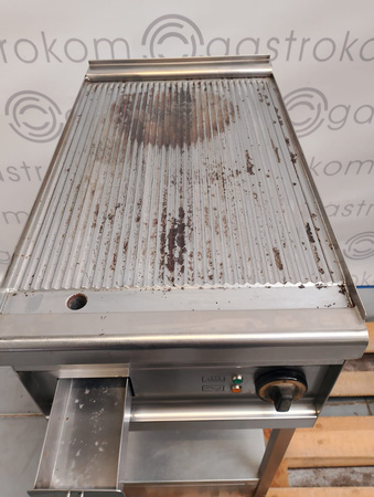 Płyta grillowa elektryczna ryflowana Kromet PBE-400