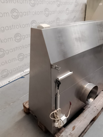 Okap 110x100 przyścienny trapezowy z łapaczami