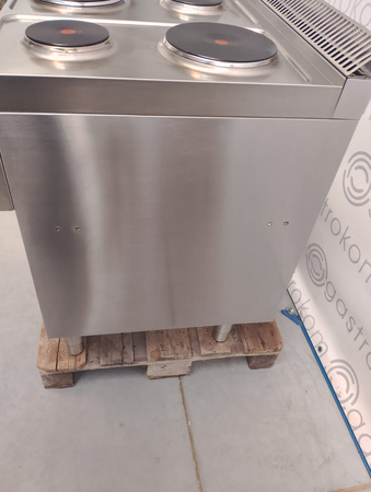 Kuchnia elektryczna 6 palnikowa na podstawie MBM E6A77