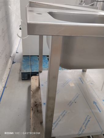 Stół ze zlewem i półką 90x70x90