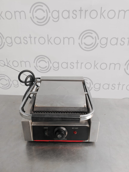 Kontakt grill pojedynczy ryflowany