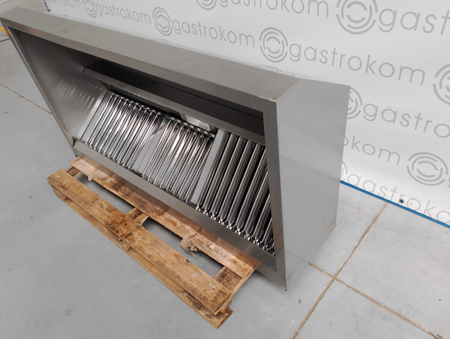 Okap przyścienny trapezowy 140x80 z łapaczami