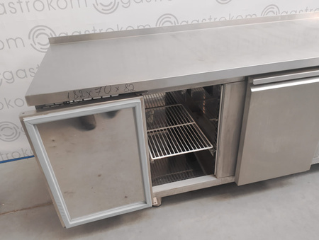 Stół chłodniczy 3-drzwiowy DM-94003-04