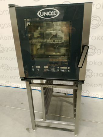 Piec konwekcyjno-parowy Unox XVC205E z podstawą 5XGN 2/3
