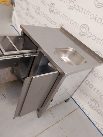 Stół roboczy ze zlewem z drzwiami skrzydłowymi 880x700x850