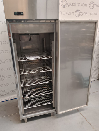Szafa chłodnicza GN 2/1 700l nierdzewna DM-92101