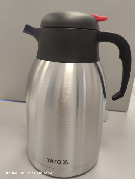 Termos na napoje Yato 2 l czerwony